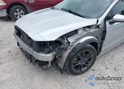 2018 Ford Fusion Hybrid Se z USA, uszkodzony, nr VIN 3FA6P0LU3JR169196